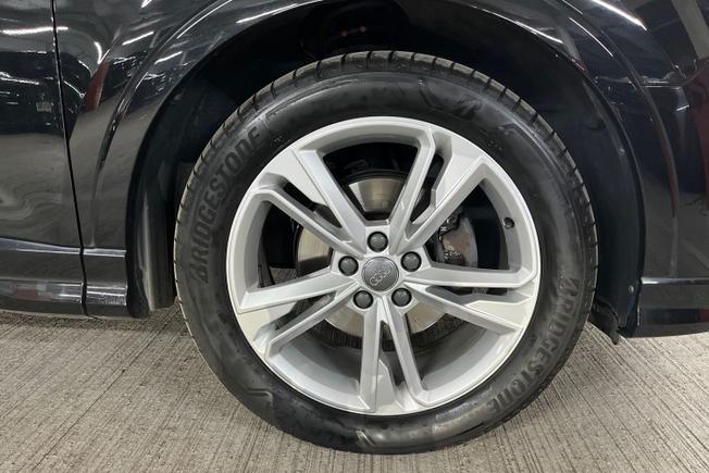 AUDI Q3 Photo 5