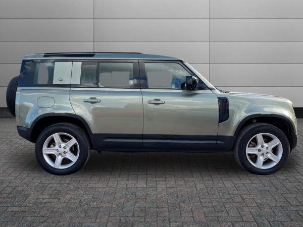 Land Rover Defender 110 Photo autoimg-6003f2f4ba99bf9935c202a9caaa72ce3c26578a.jpg