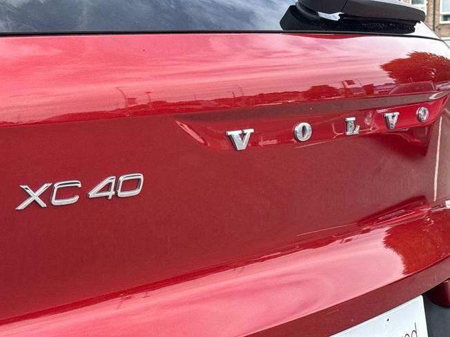 VOLVO Xc40 Photo 32