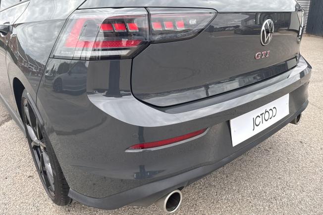 VOLKSWAGEN Golf Photo 28