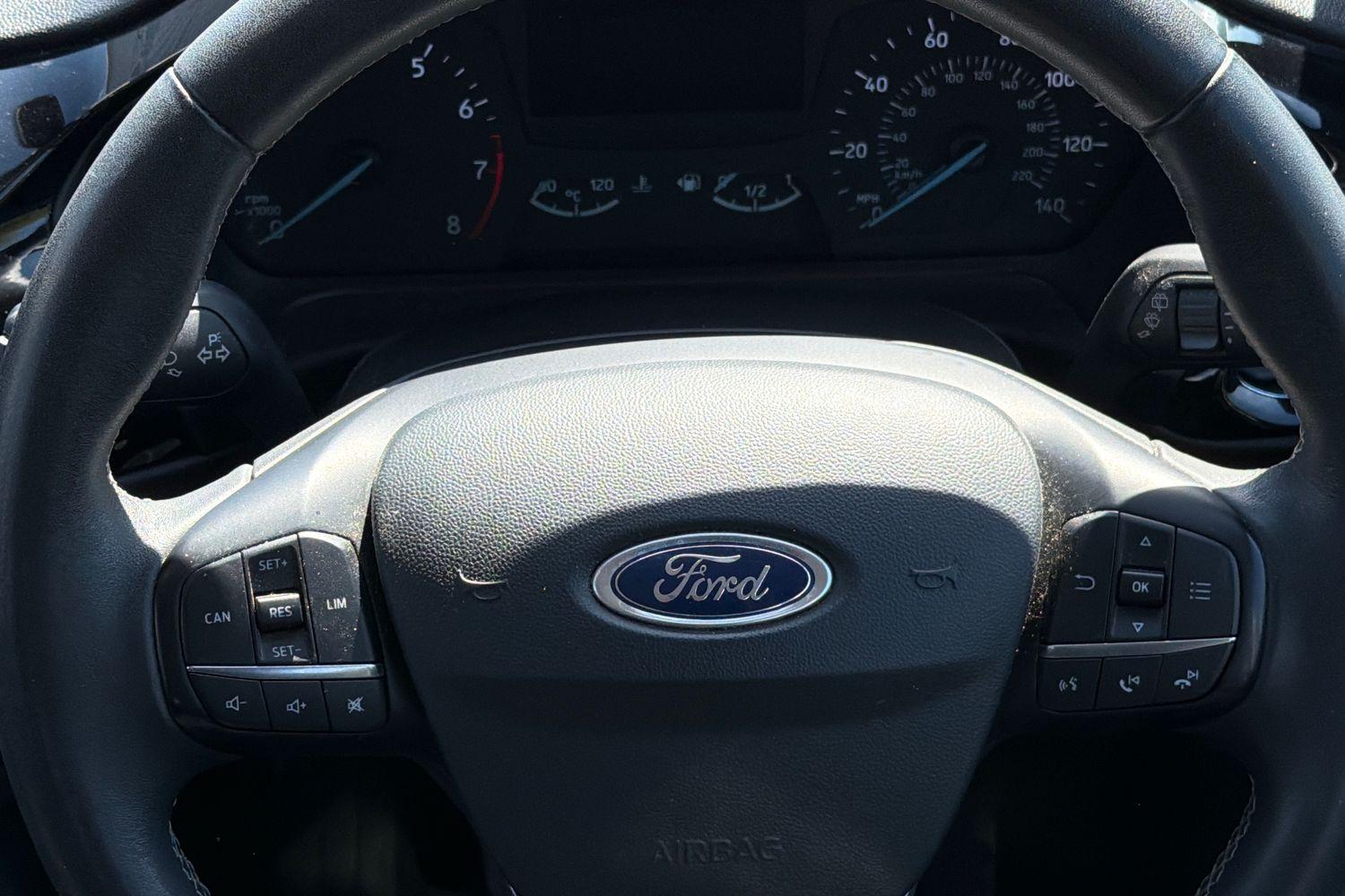 Ford FIESTA Photo 11