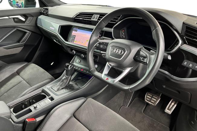 AUDI Q3 Photo 6