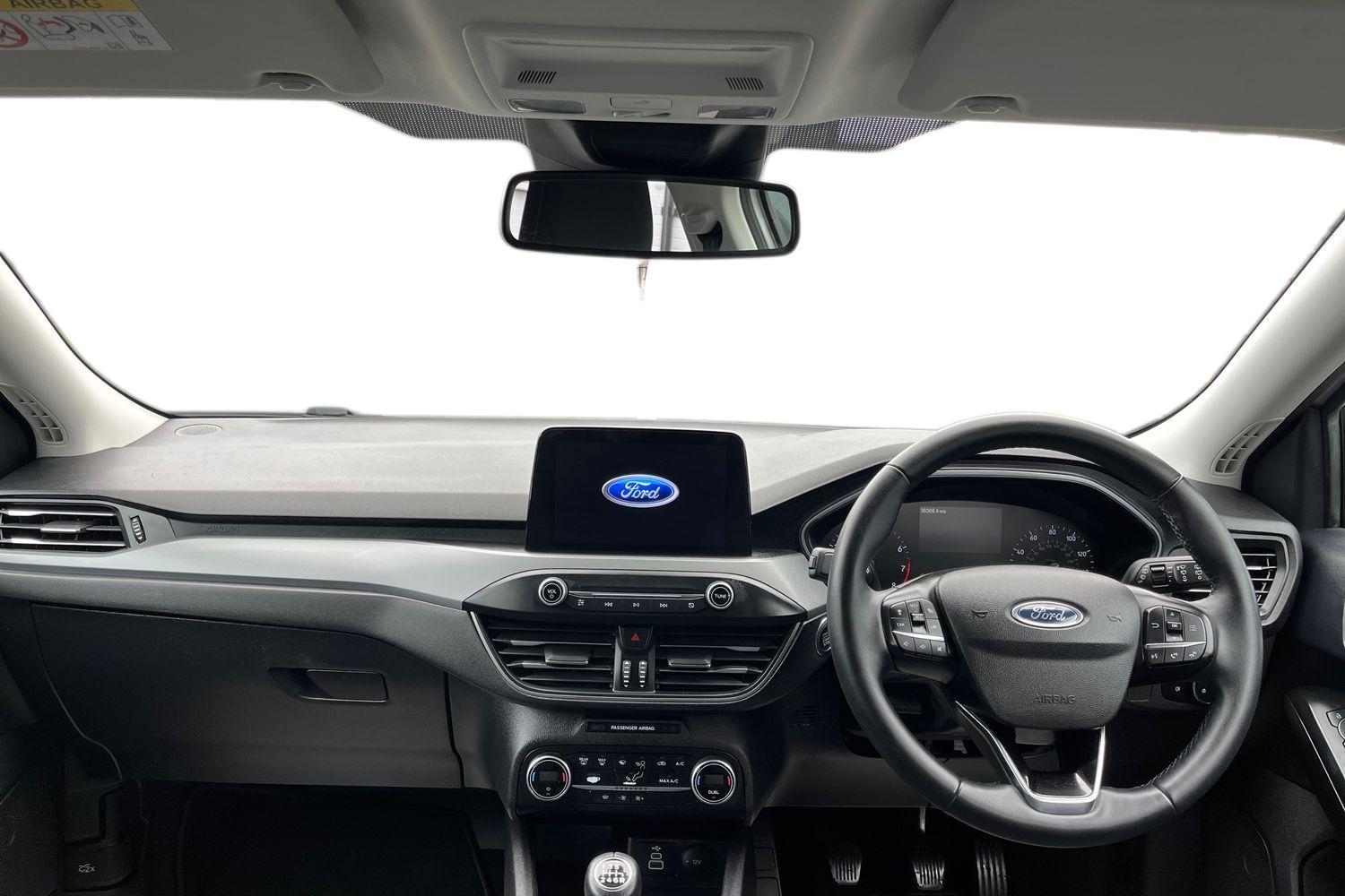 Ford FOCUS Photo 9