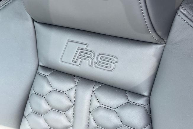 AUDI RS3 Photo 38