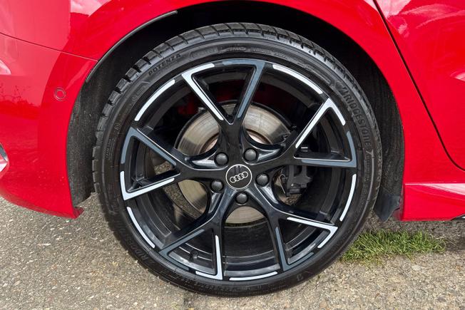 AUDI RS3 Photo 44