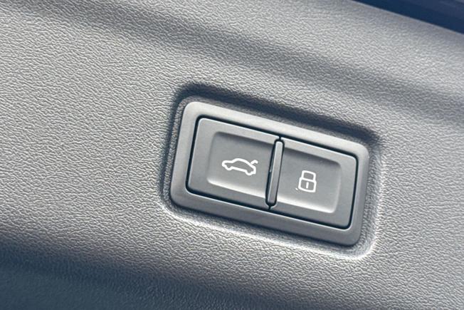Audi Q6 e-tron Photo 48
