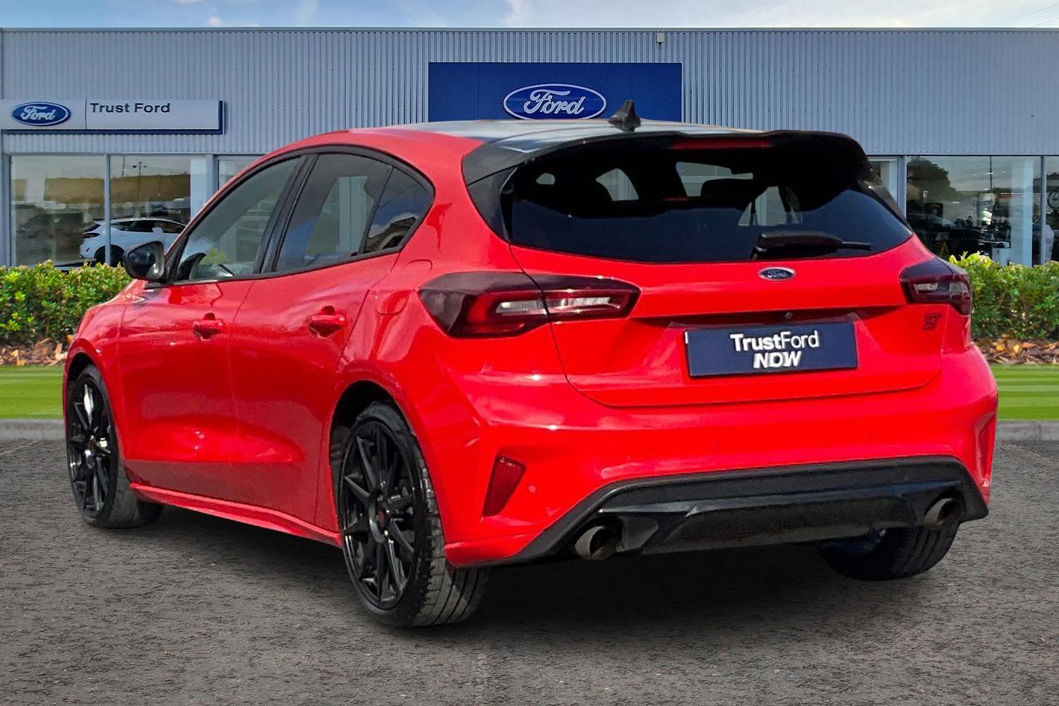 Ford Focus Photo 1