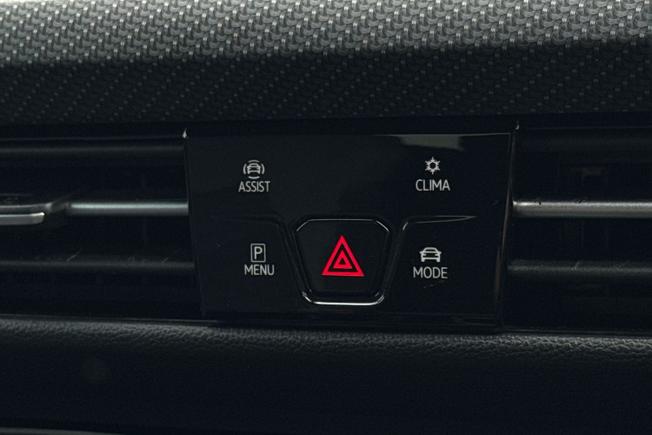 VOLKSWAGEN Golf Photo 24