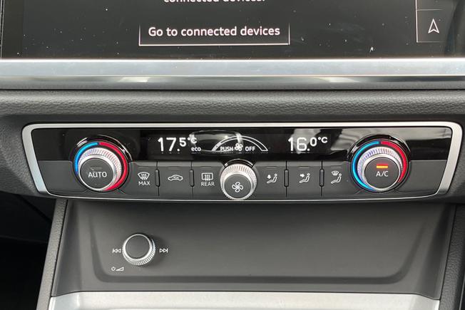 AUDI Q3 Photo 28