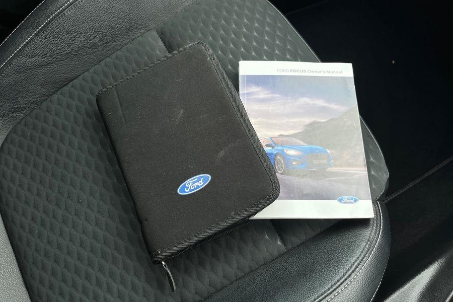 Ford FOCUS Photo autoimg-6026cbc2d58dafa068155d709f3c0b5bce345f96.jpg