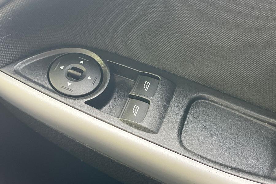 Ford FOCUS Photo autoimg-602abc4bd45deb8859f1ab1e6d179923ad11d7b4.jpg