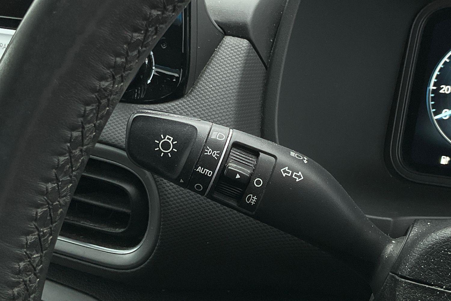 Hyundai KONA Photo 13