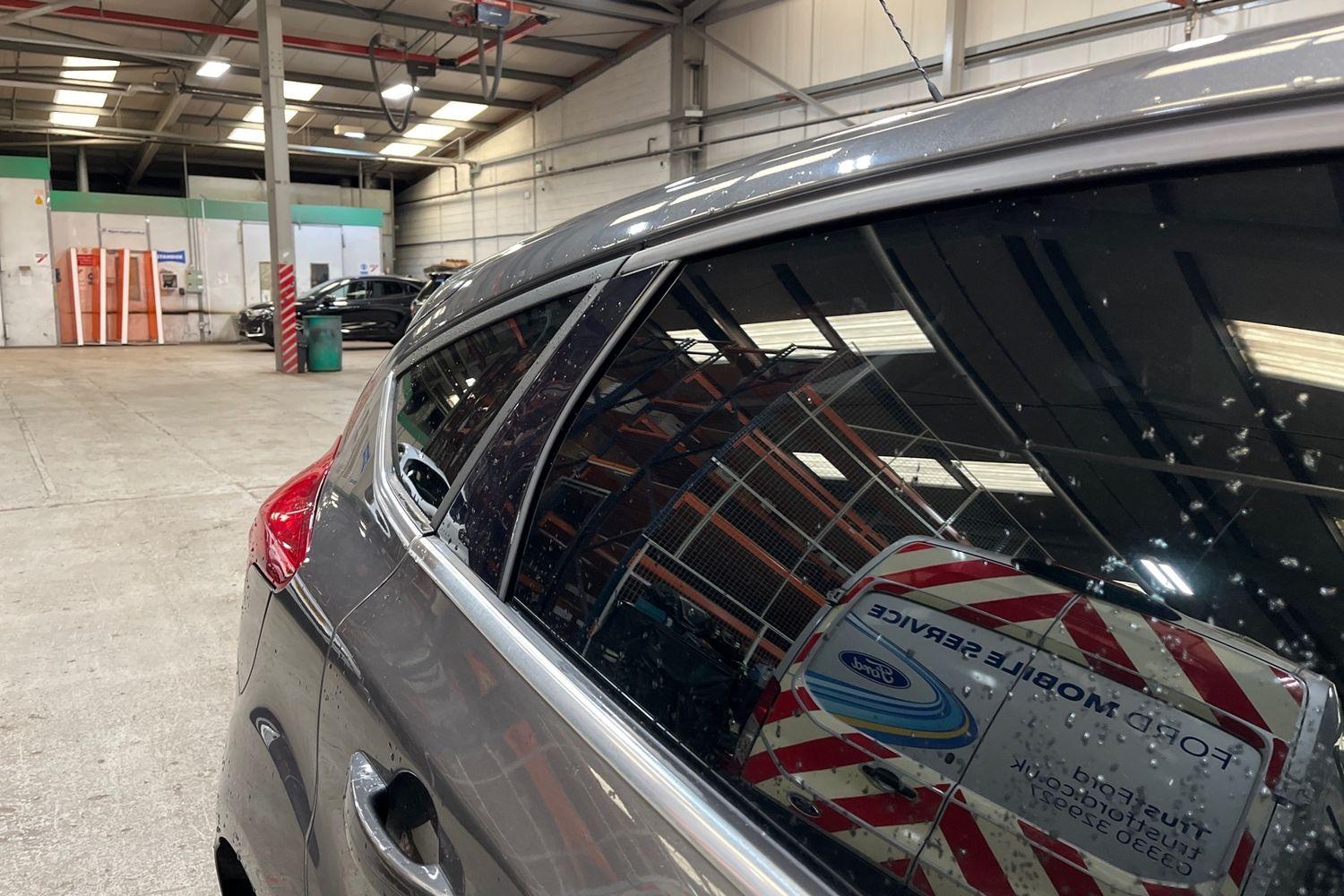 Ford FOCUS Photo 36