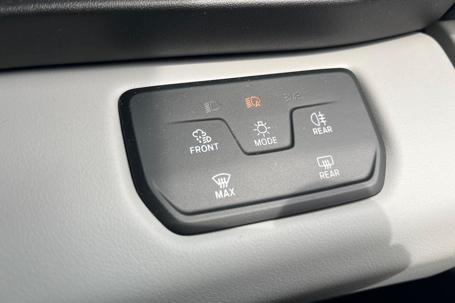 Ford EXPLORER Photo autoimg-602e140d3f0e21519a61915552d5ea249a6dd85a.jpg