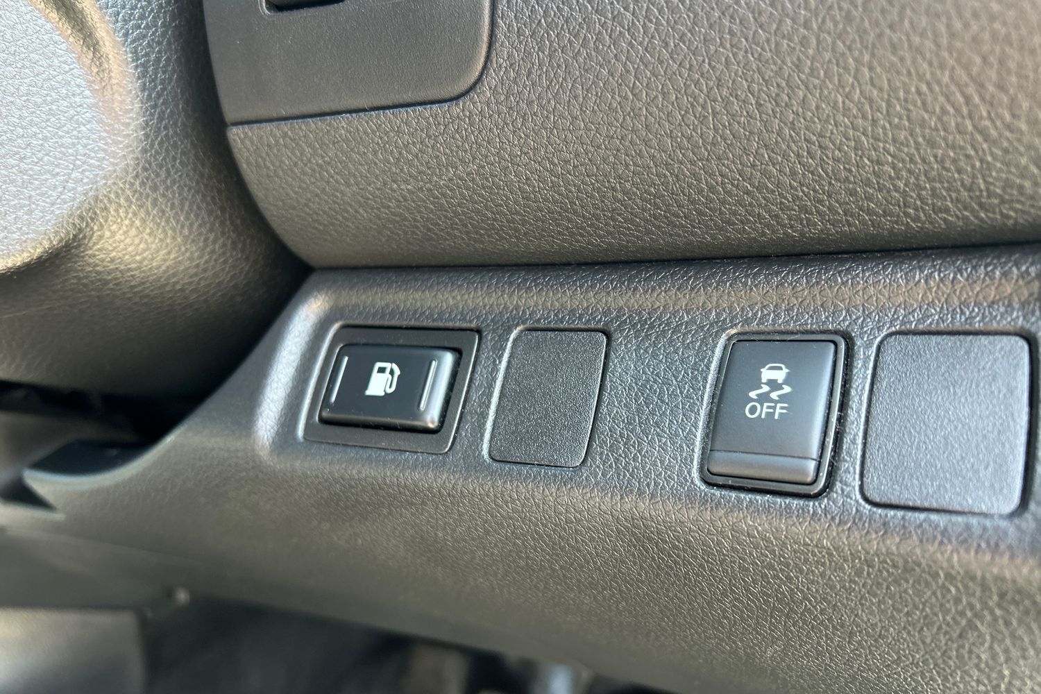 Nissan NAVARA Photo 28