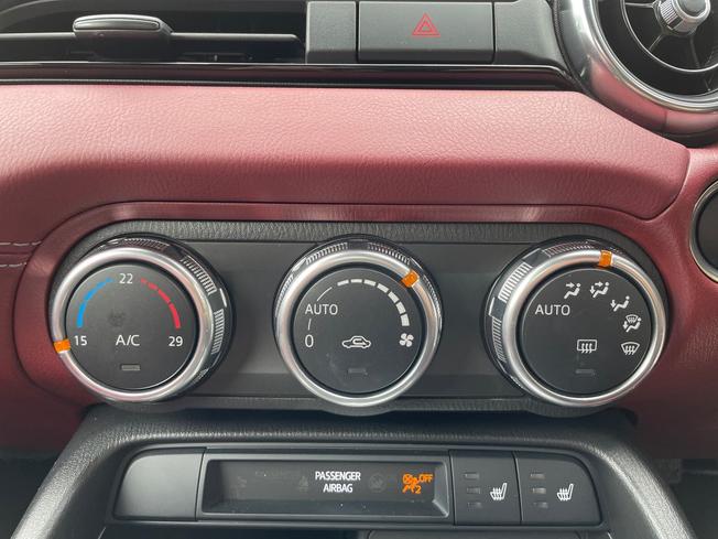 MAZDA MX-5 Photo 21