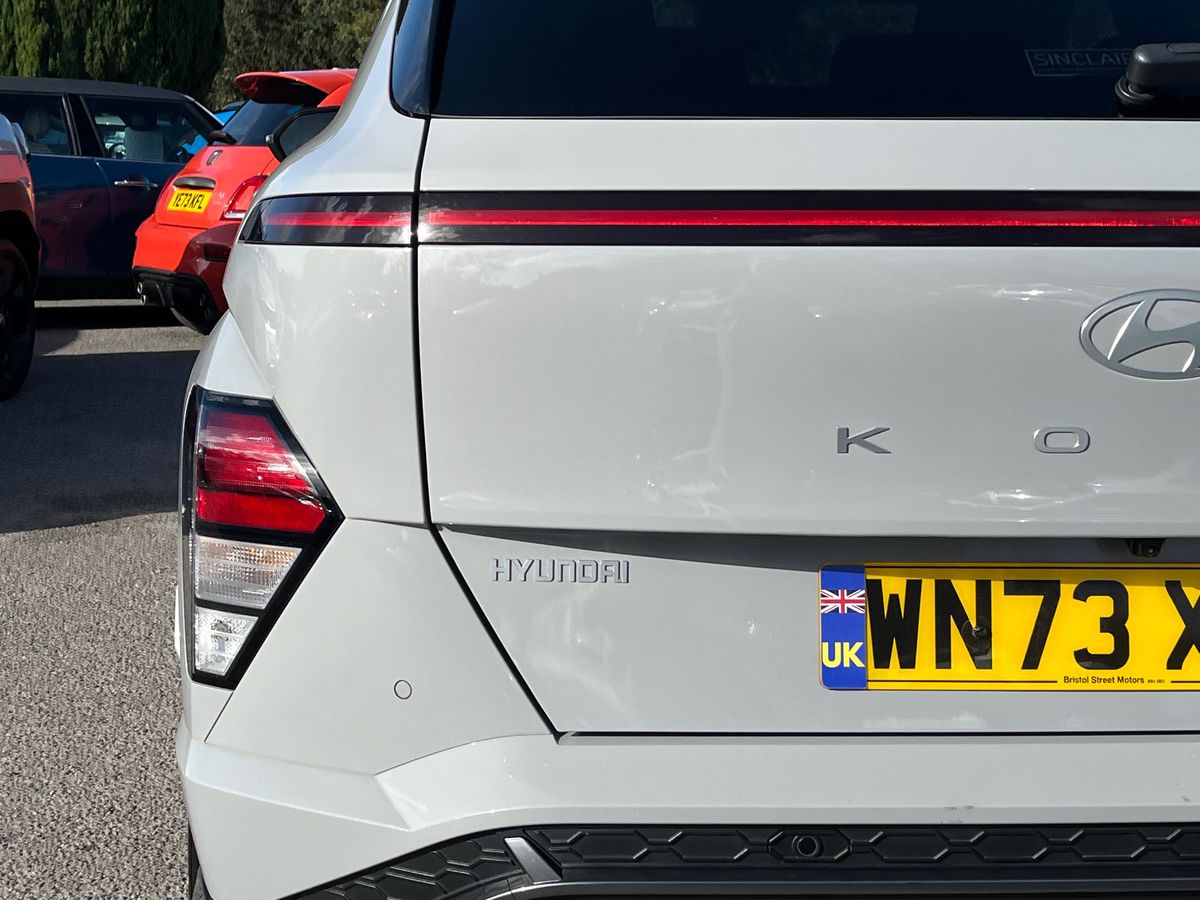 Hyundai KONA Photo 18