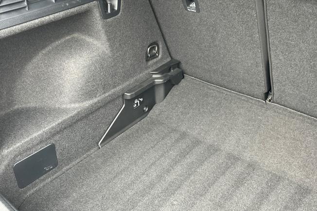 Audi Q2 Photo 38