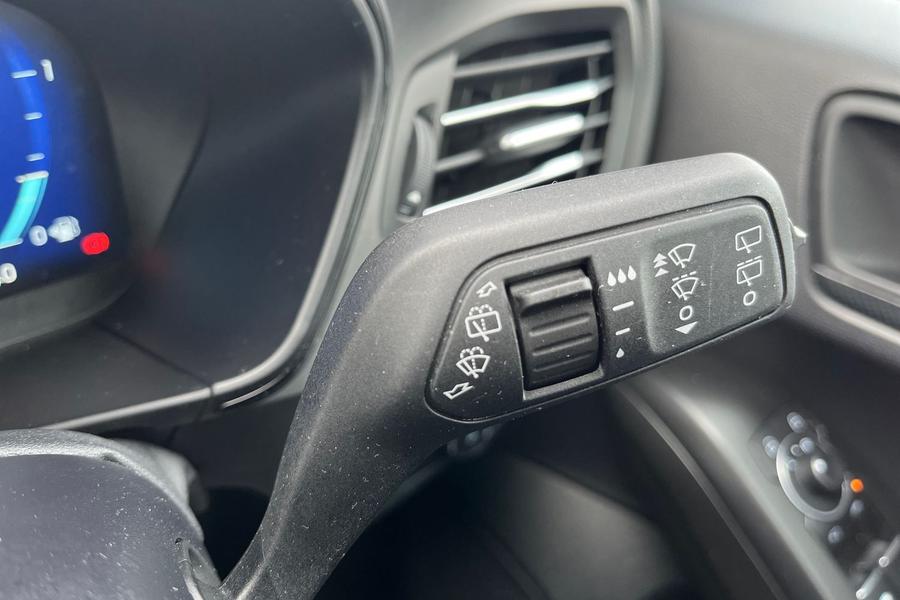 Ford FOCUS Photo autoimg-603b4aa37977c81b745e0a61f454d431bbfa3017.jpg