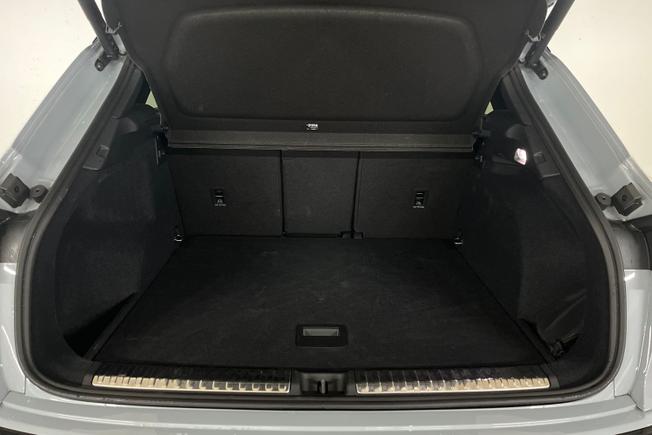 AUDI Q3 Photo 12