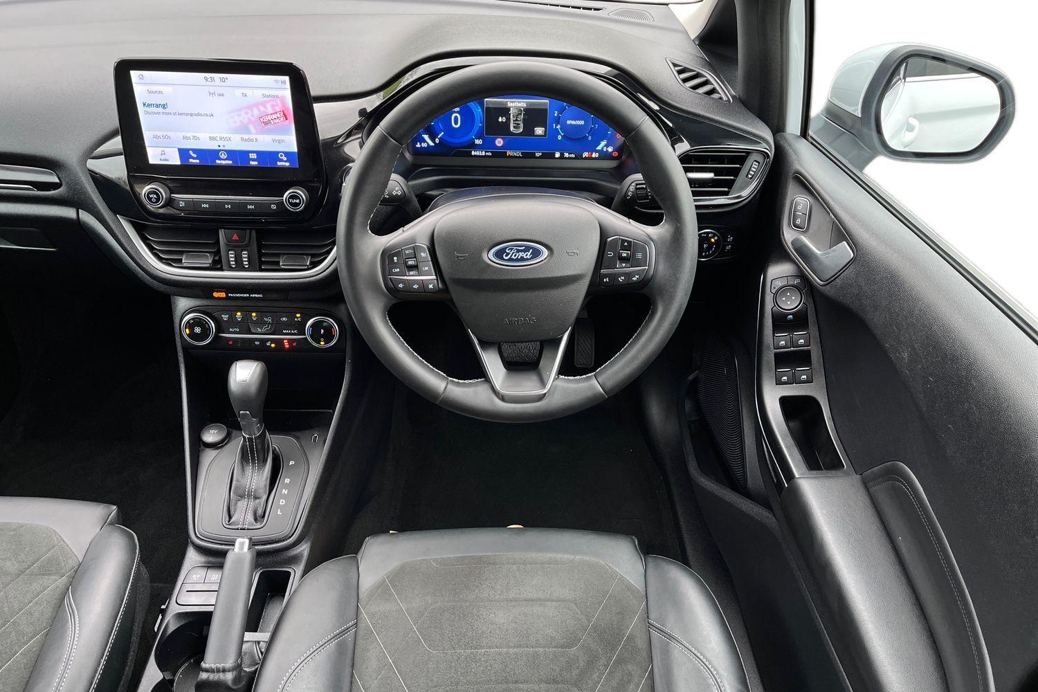 Ford FIESTA Photo 10