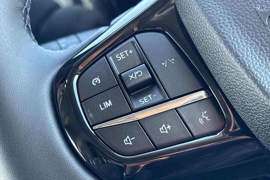 Ford TRANSIT CUSTOM Photo autoimg-604368218c6e5b20efb192f553f4318894e06ab0.jpg