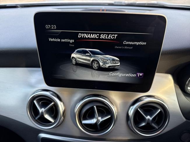 MERCEDES-BENZ GLA Photo 33