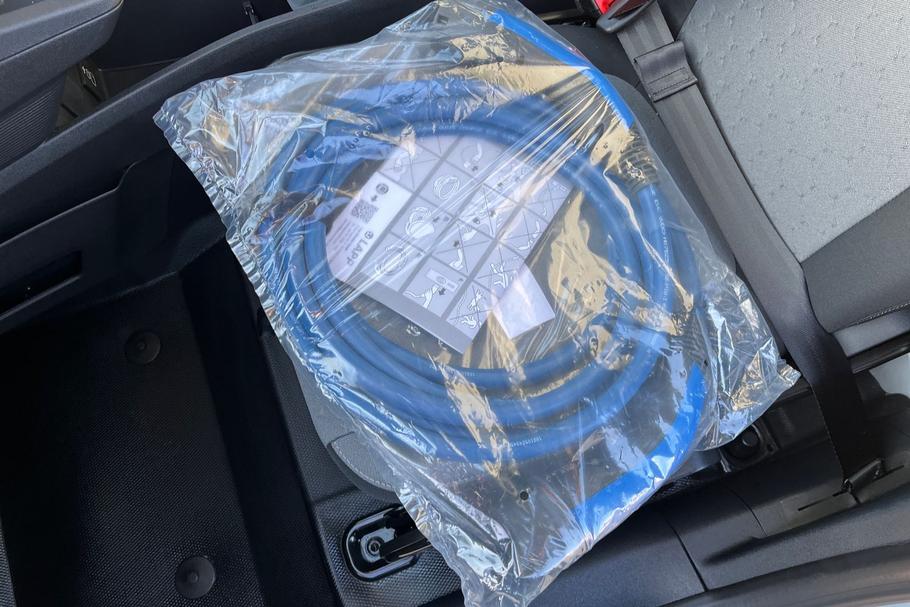 Used Ford E-Transit Courier YB75UWG 17