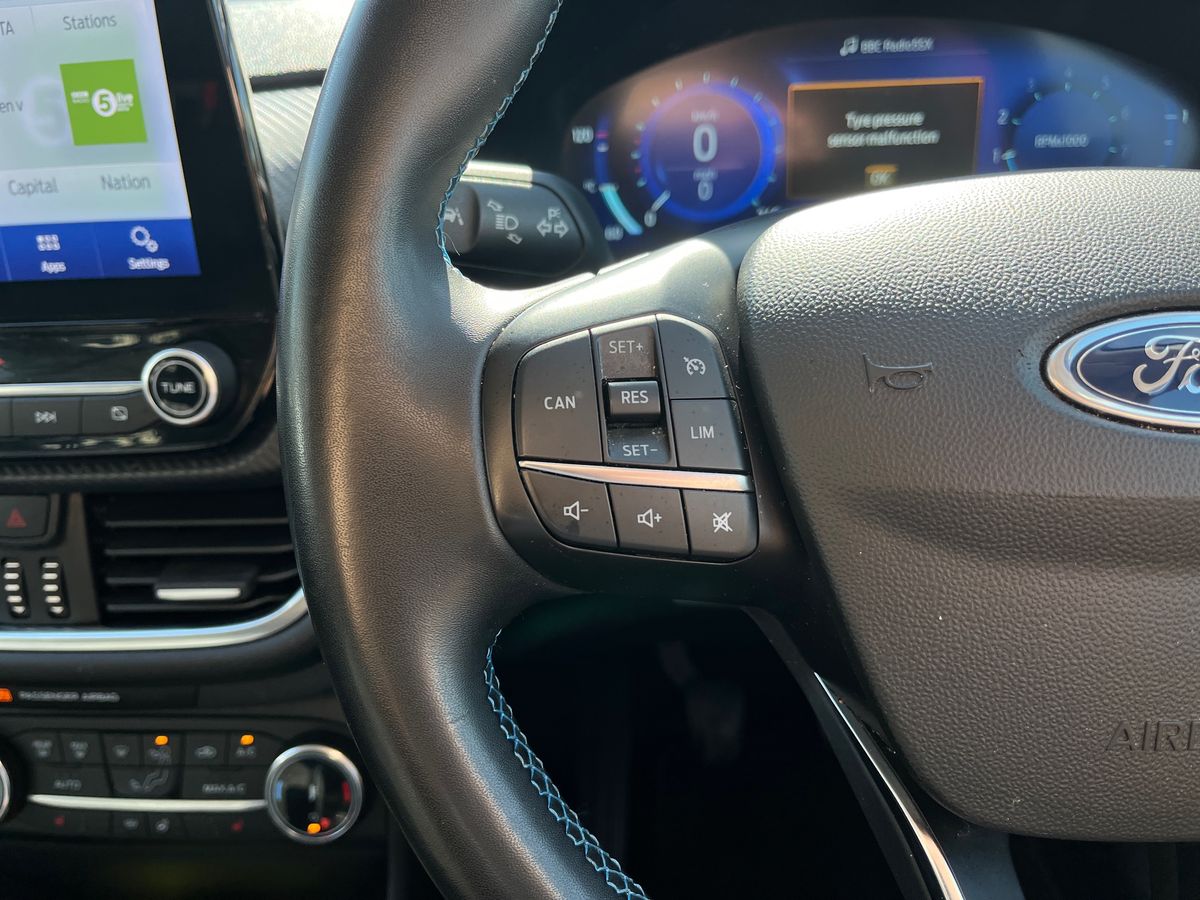 Ford Fiesta Photo 15