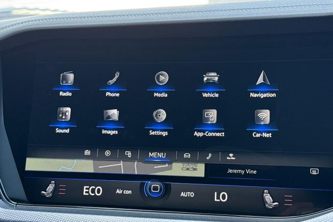 VOLKSWAGEN Touareg Photo 13