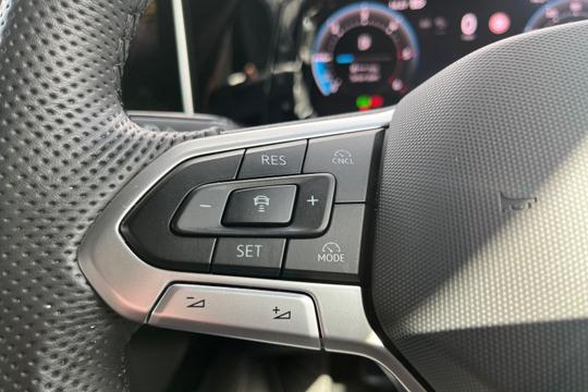 Volkswagen Golf Photo autoimg-604c42d587cbf40a319c37d02f9364a92ae854f1.jpg