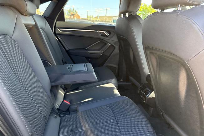 AUDI Q3 Photo 46