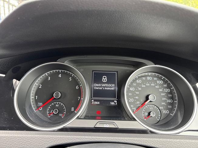 VOLKSWAGEN Golf Photo 15