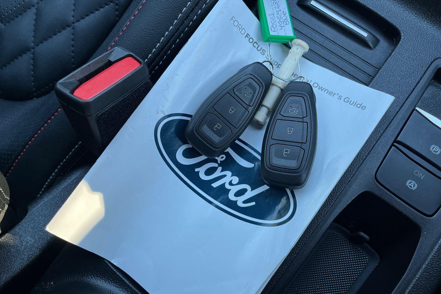 Ford FOCUS Photo 21