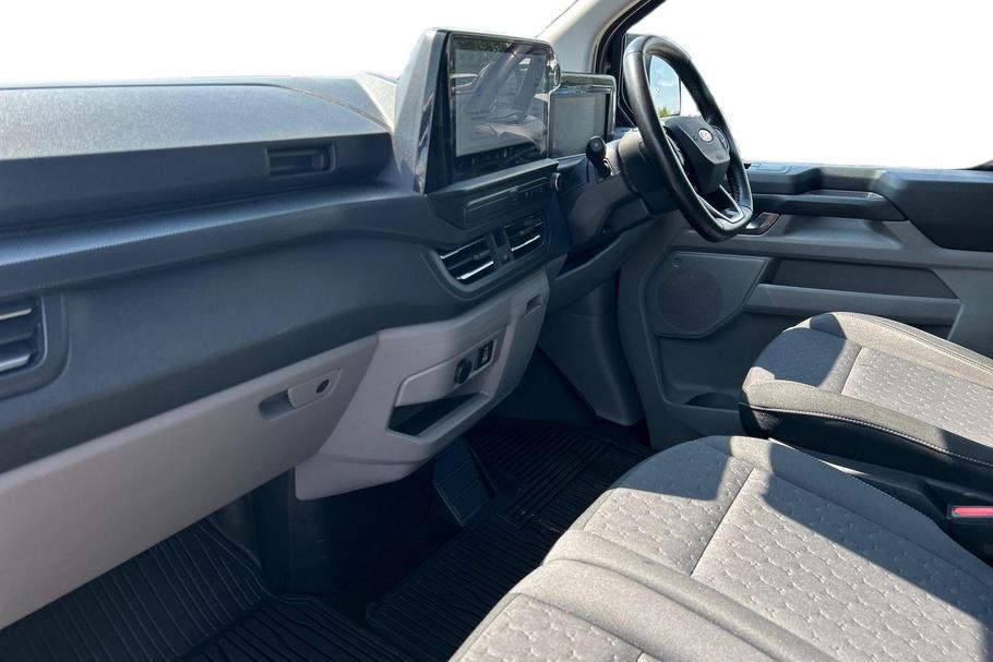 Used Ford TRANSIT CUSTOM LS74RVX 4