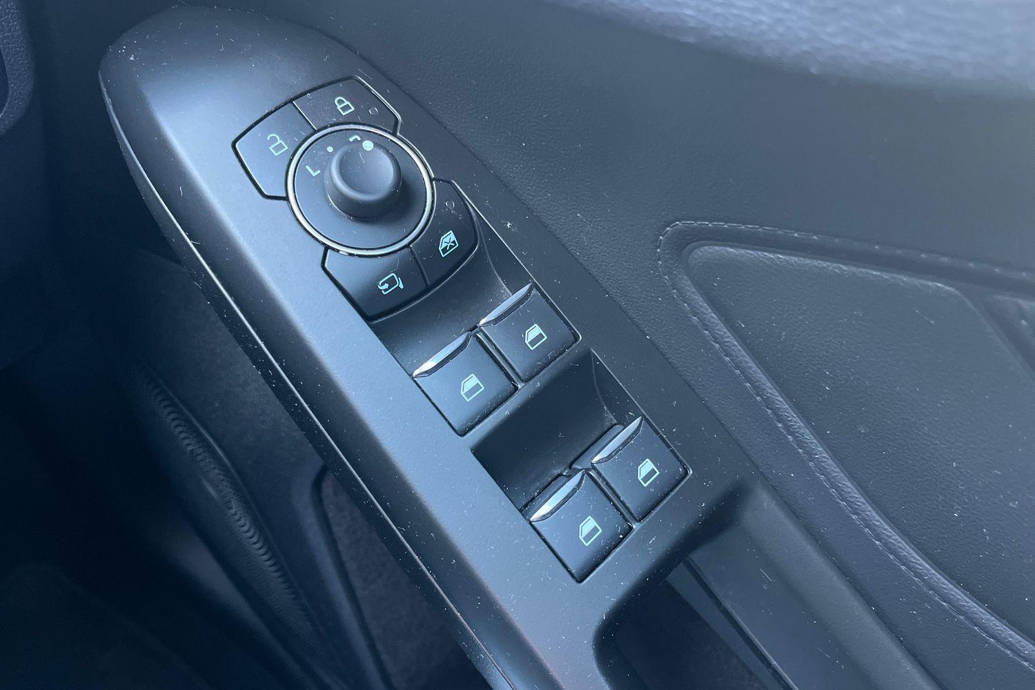 Ford FOCUS Photo 15