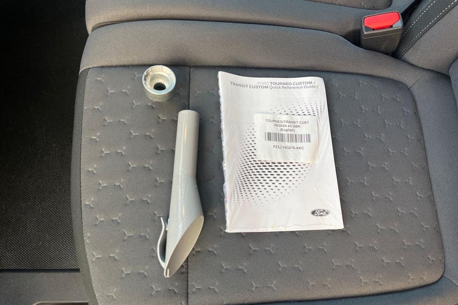 Used Ford TRANSIT CUSTOM 8