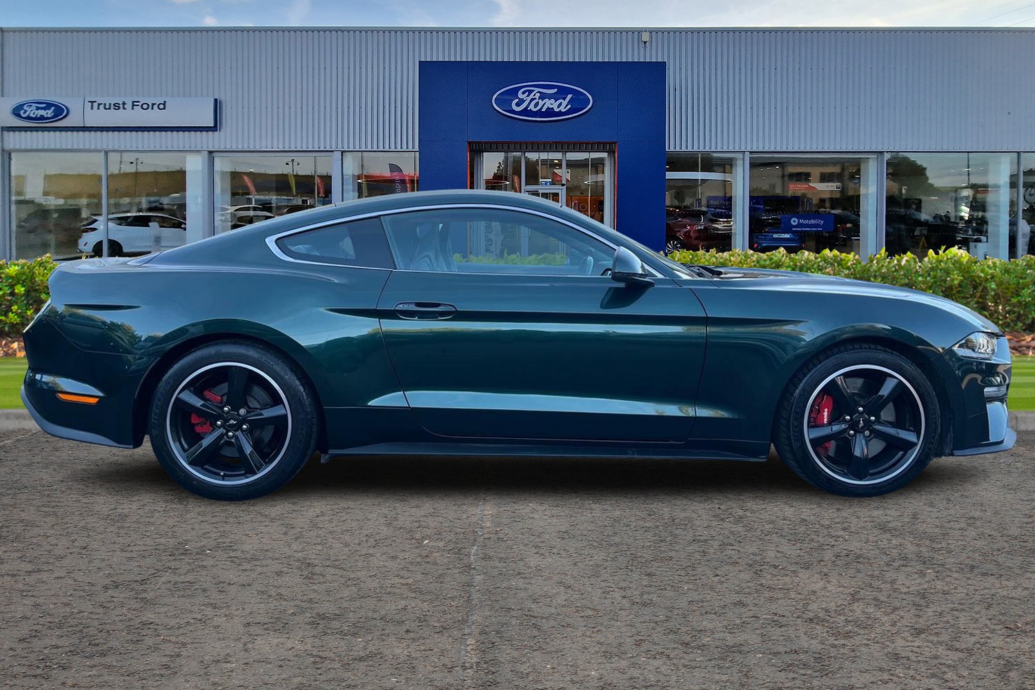 Ford Mustang Photo 2