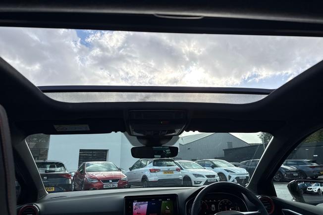 SEAT Ibiza Photo 22