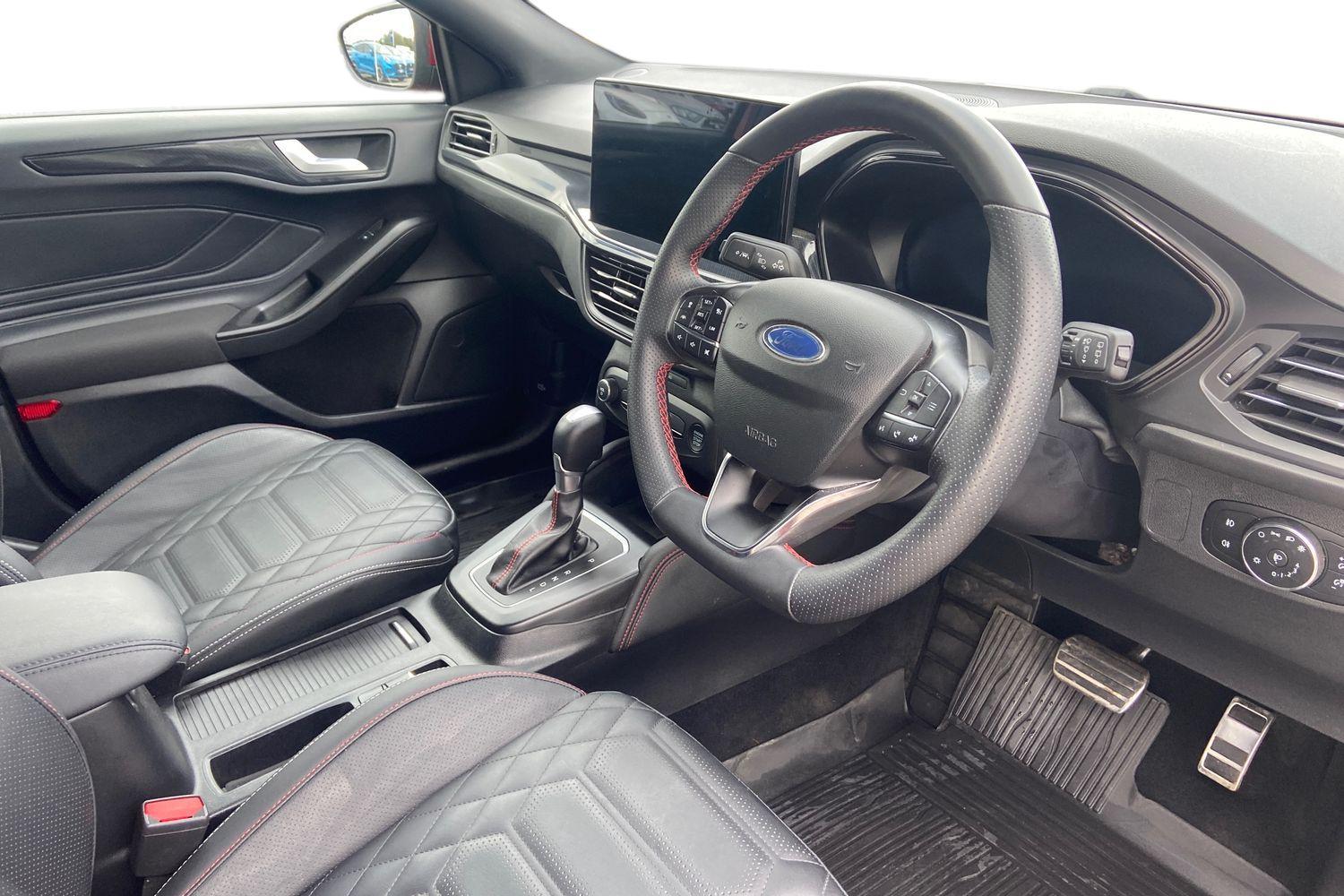 Ford FOCUS Photo 8