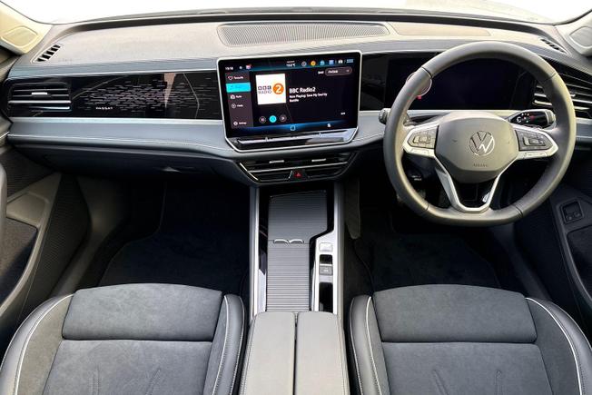 VOLKSWAGEN Passat Photo 10