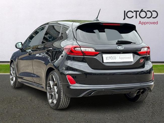 FORD Fiesta Photo 3