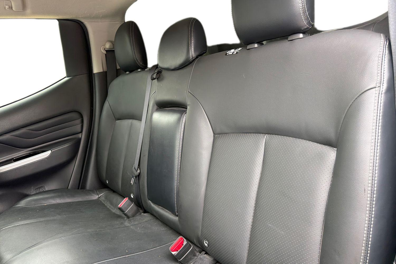 Mitsubishi L200 Photo 10
