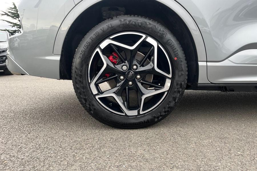 Ford KUGA Photo autoimg-6075e48d32119b3cc683ea0cff6cbe8ced560158.jpg