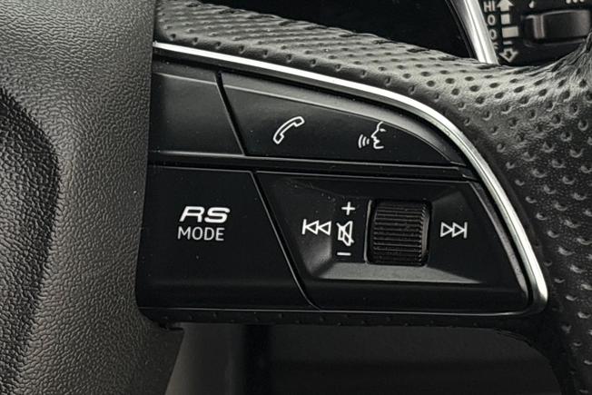 AUDI RS Q3 Photo 17
