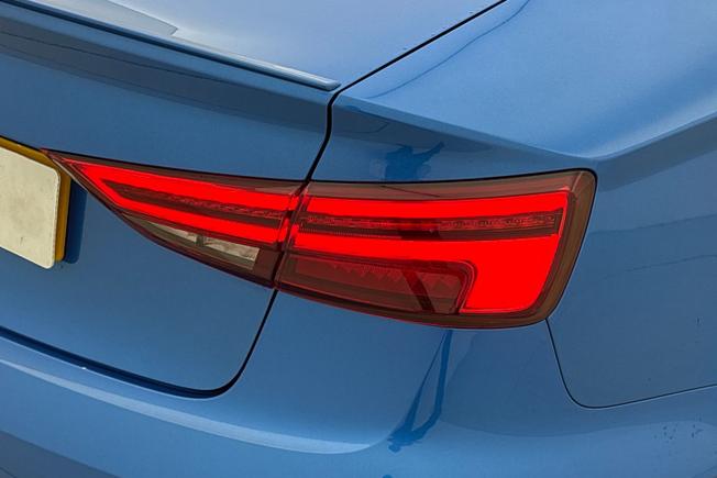 AUDI S3 Photo 18
