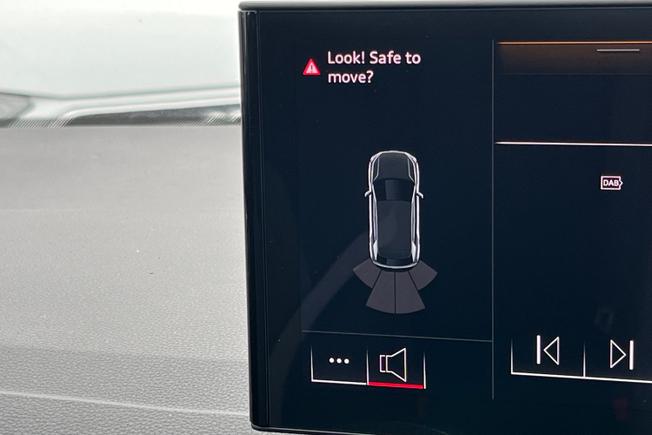 AUDI Q2 Photo 22