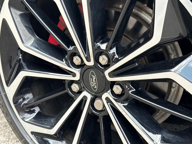 FORD Focus Photo 26