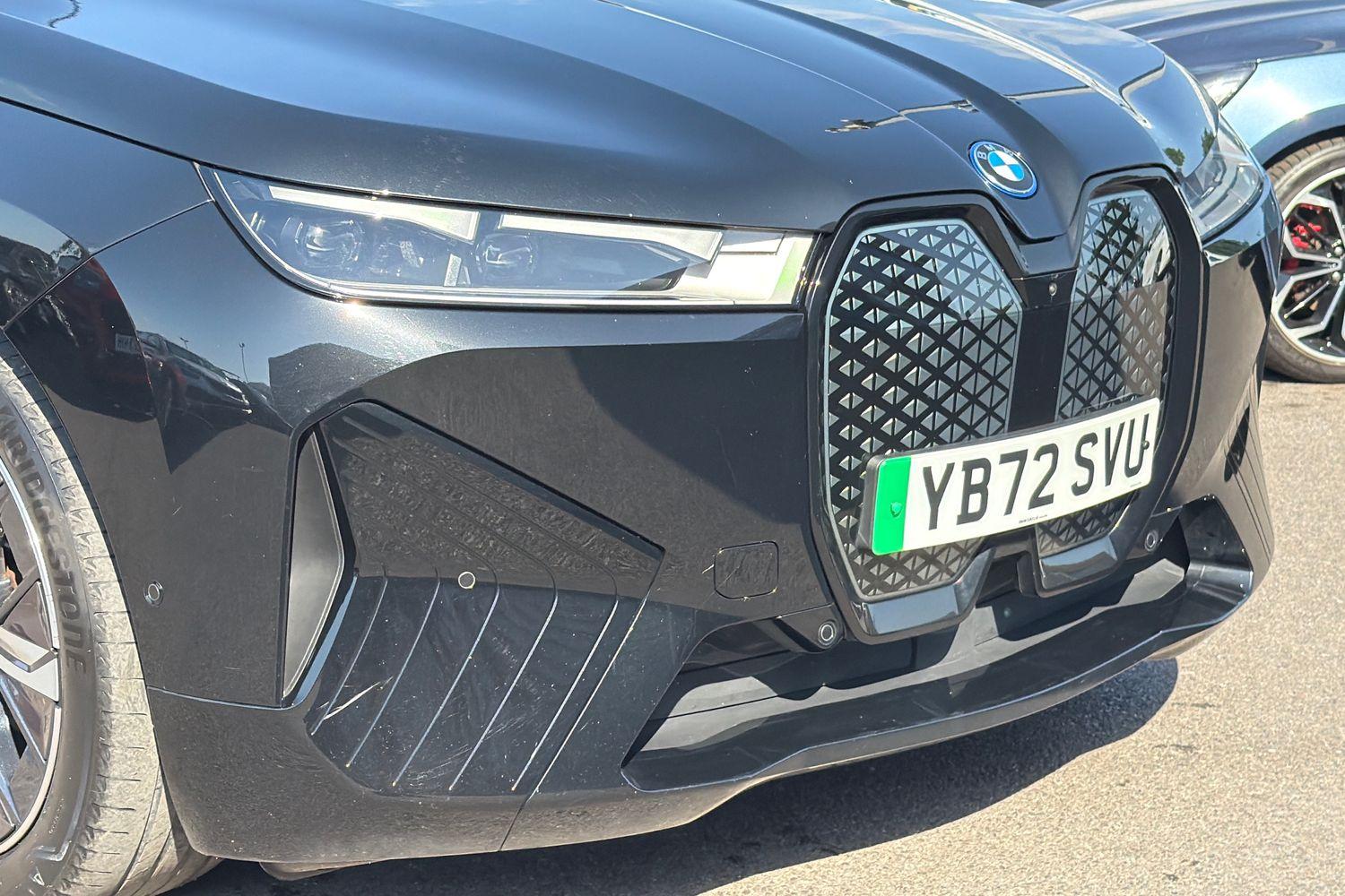 BMW iX Photo 38