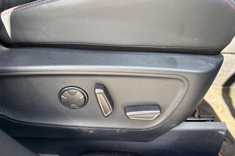 Ford KUGA Photo autoimg-608124a1fd3759bffc38ac035ac1f9348cb6f0c4.jpg